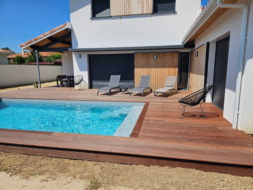 Terrasse bois exotique réalisée à Tercis-les-bains